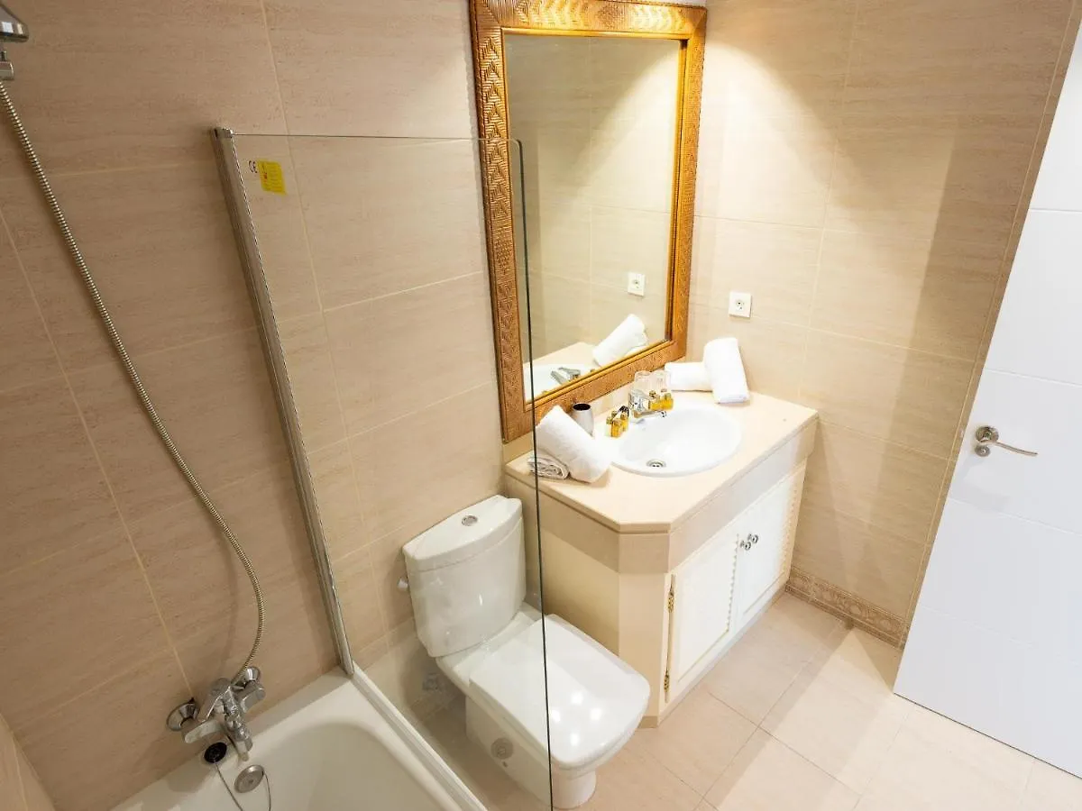 Apartment Vacation Marbella I Puerto Banus Sea Front, Best View, 24-7 Security, Pool Spain